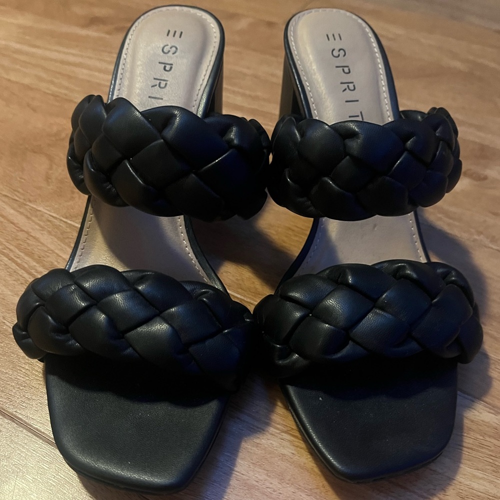 Espirit Braided Double Strap Heels in Black, Size 8